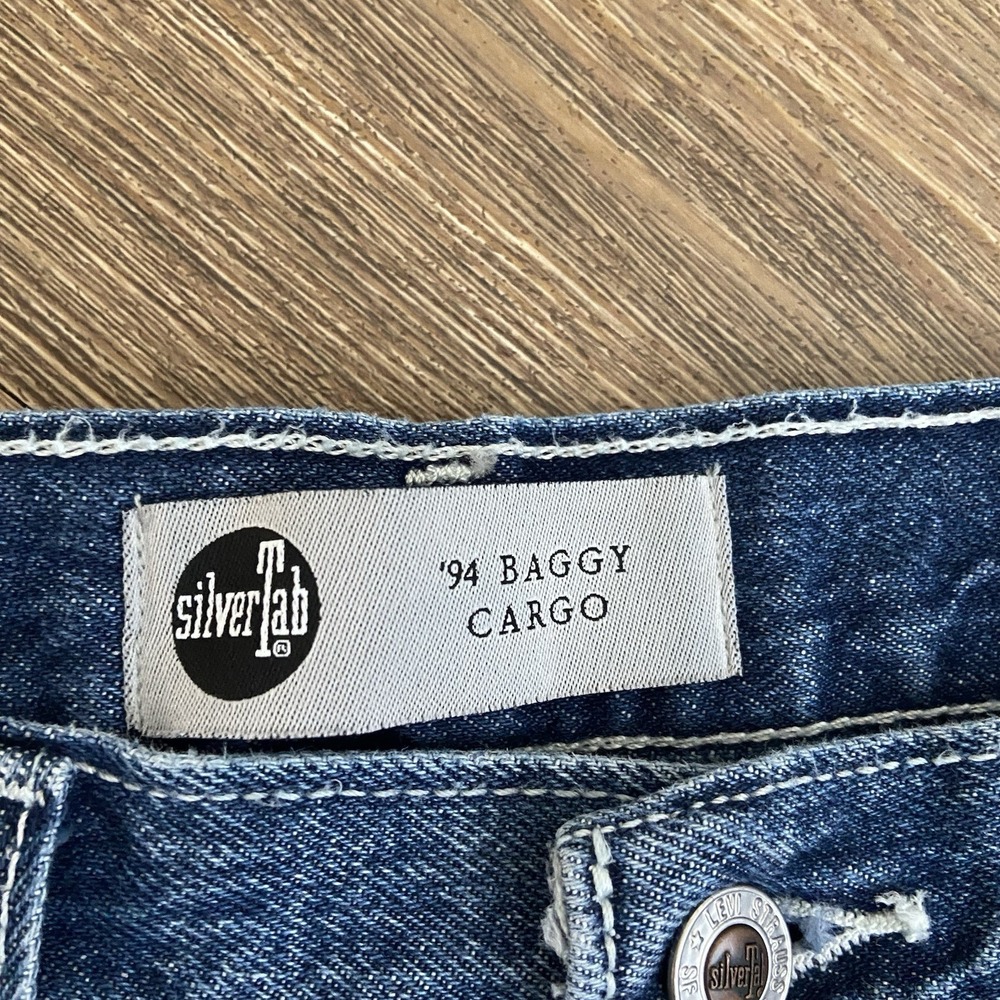 Levi's SilverTab '94 Baggy Cargo Pockets Women's Size 26‎ - Picture 6 of 12
